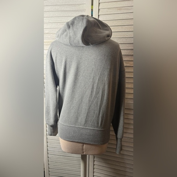 Old navy Dynamic Fleece Gray Hoodie. Excellent Condition. Size Small - Picture 5 of 7